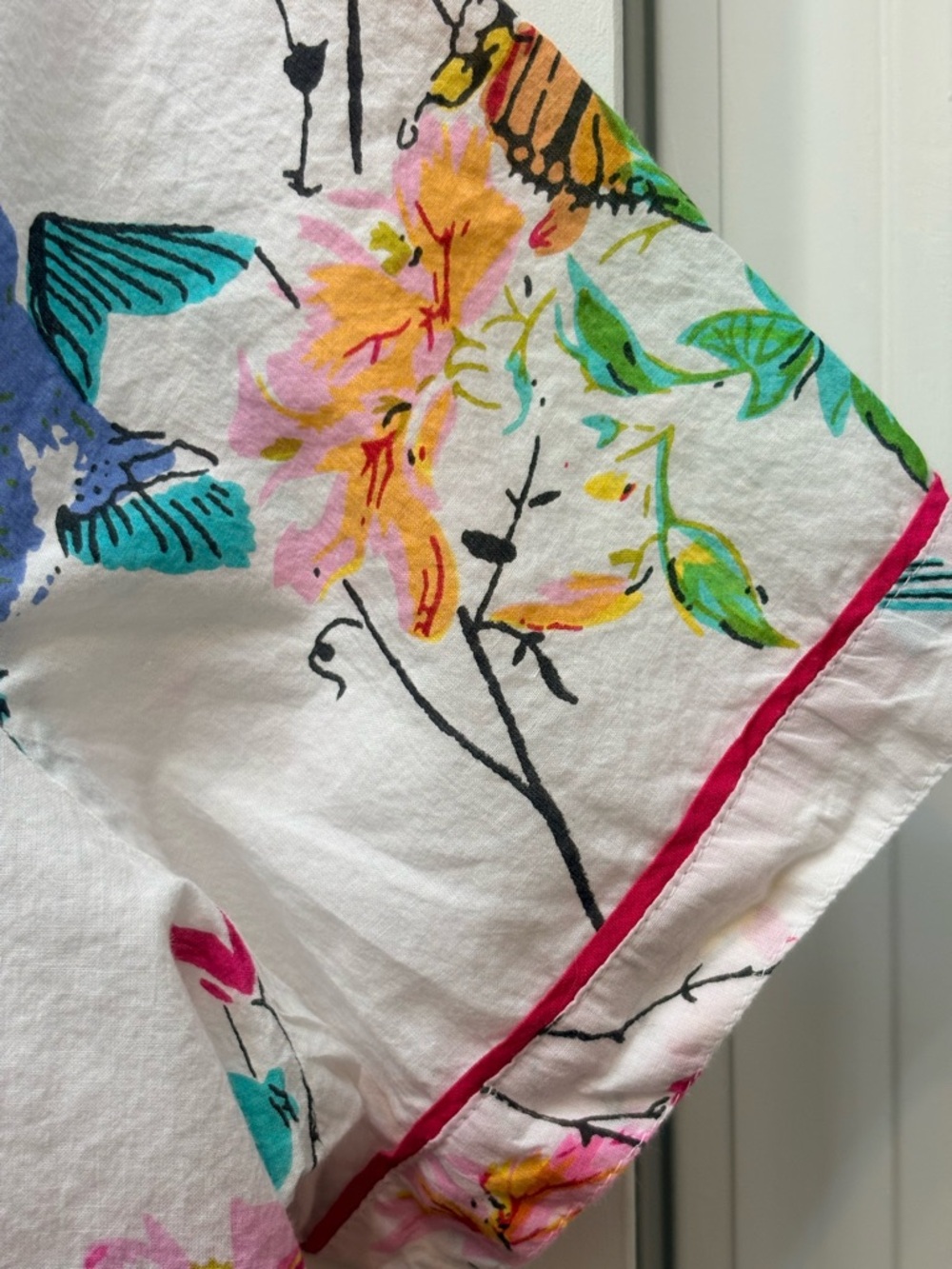 White Floral & Hummingbird Short-Sleeve Women’s Pajama Set with Pink Trim - Picture 5 of 7